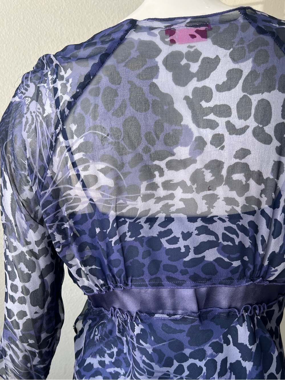 New BCBGIRLS 100% Silk LEOPARD PURPLE DRESS - Picture 13 of 15